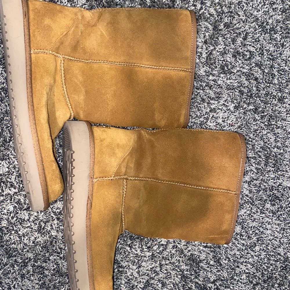 Size 9 Uggs